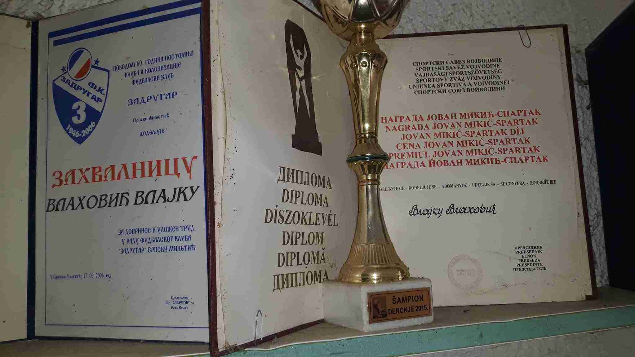 Dve zahvalnice i pehar